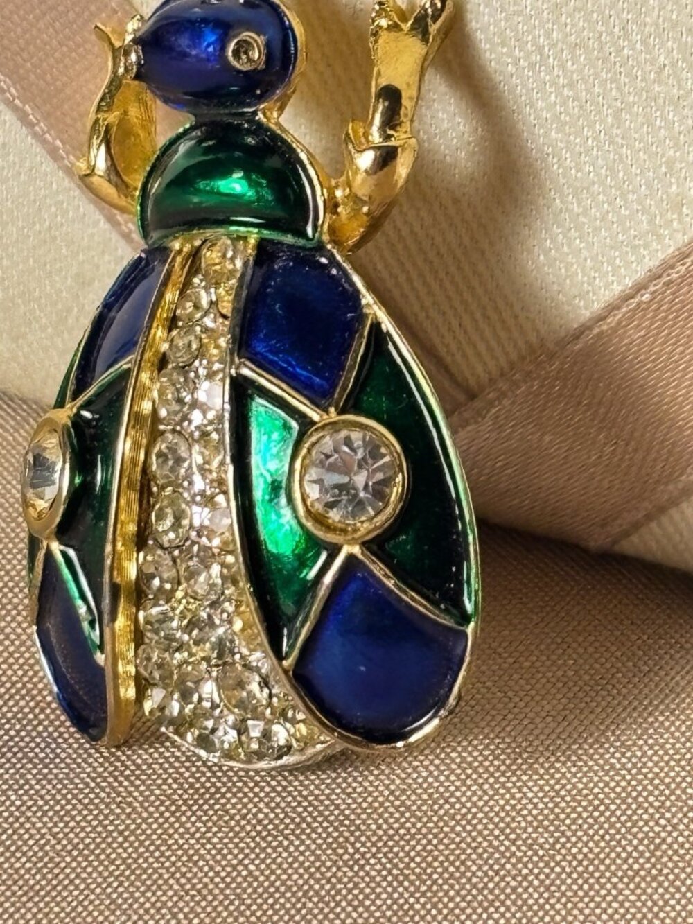 Vintage Gold Plated Green Blue Enamel Rhinestone Bug Brooch Pin Collectible A71 - Picture 3 of 8